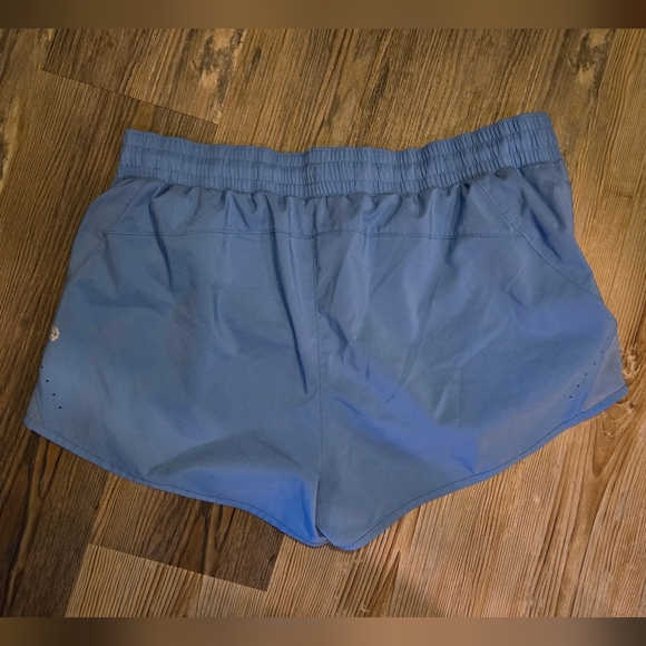 All In Motion, Women's size Large, Shorts, Athletic, light blue, Good shape - Picture 7 of 7